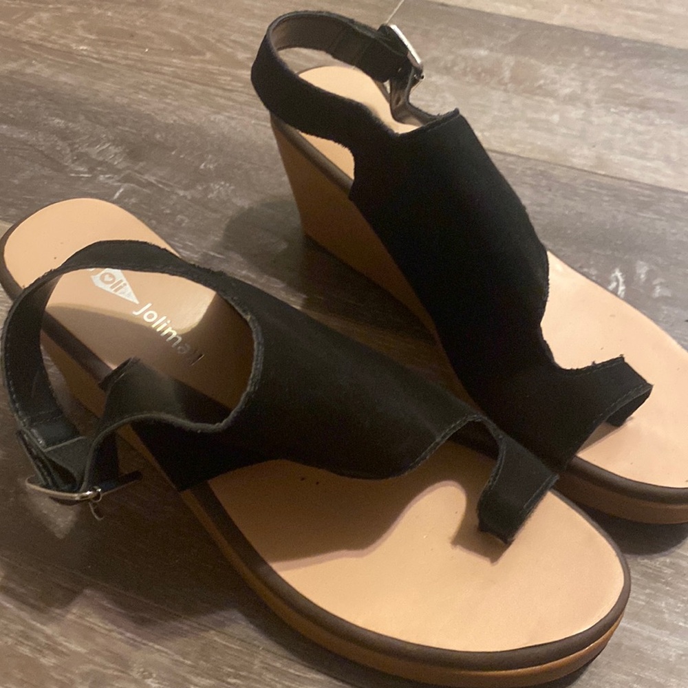 Jolimall black suede wedge sandal new condition!